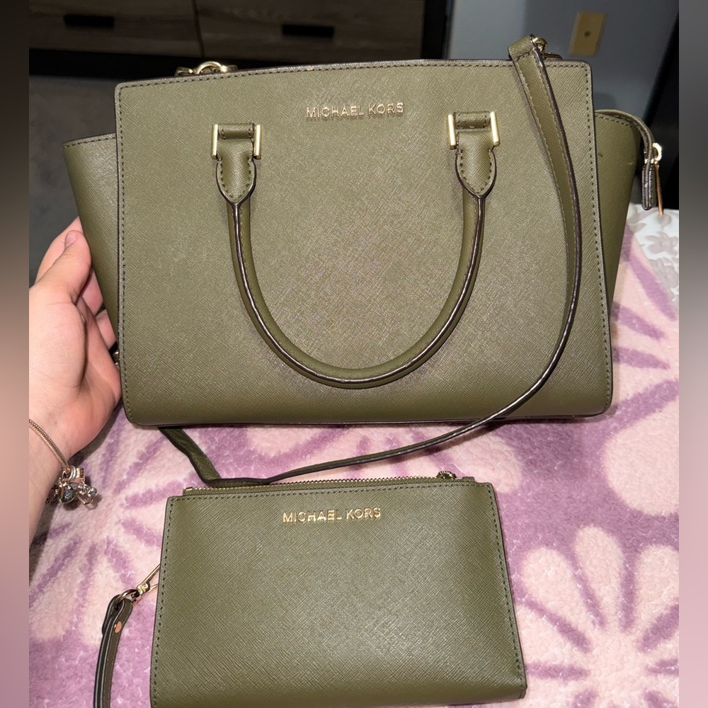 Michael Kors Handbag & wallet